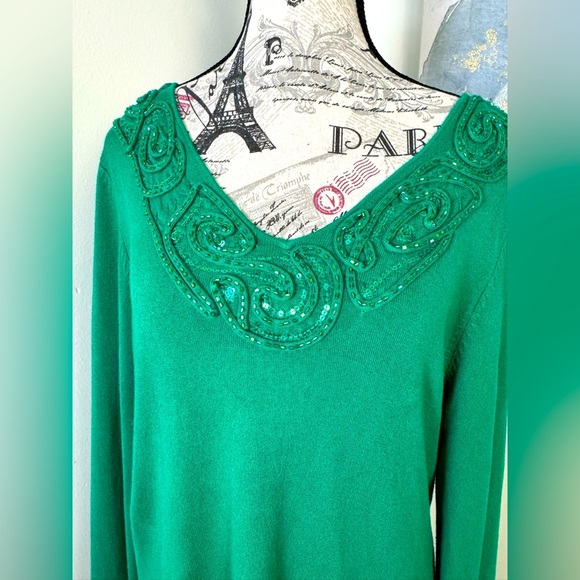 Reba Vibrant Green Sweater with Embroidery & beading at Neckline size Large - Picture 2 of 11